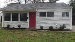 Pre-foreclosure in  GAREY LN Louisville, KY 40216
