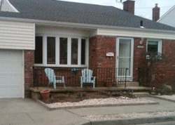 Pre-foreclosure Listing in KIRKWOOD ST LONG BEACH, NY 11561