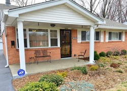 Pre-foreclosure in  HEATON RD Louisville, KY 40216