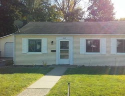 Pre-foreclosure in  15TH AVENUE CT Moline, IL 61265