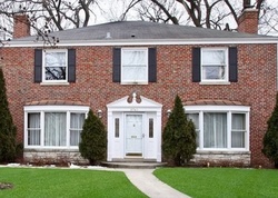 Pre-foreclosure Listing in N LAPORTE AVE LINCOLNWOOD, IL 60712
