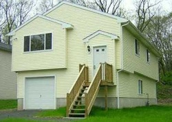 Pre-foreclosure in  COLEMAN ST West Haven, CT 06516