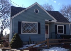 Pre-foreclosure in  W COURTLAND AVE Milwaukee, WI 53225