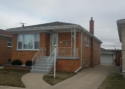 Pre-foreclosure in  HOXIE AVE Calumet City, IL 60409