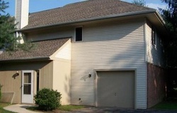Pre-foreclosure in  ALEWIFE LN Suffield, CT 06078