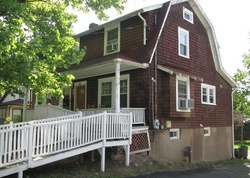 Pre-foreclosure in  WAYNE AVE Suffern, NY 10901