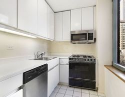 Pre-foreclosure in  E 30TH ST A New York, NY 10016