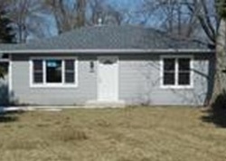 Pre-foreclosure Listing in MAPLEWOOD DR ANTIOCH, IL 60002