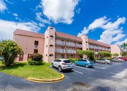 Pre-foreclosure in  SUNRISE LAKES BLVD  Fort Lauderdale, FL 33322