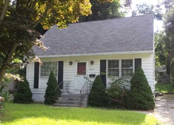 Pre-foreclosure Listing in EDGEWOOD AVE ANSONIA, CT 06401