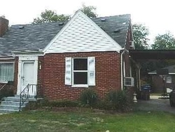 Pre-foreclosure in  COURT DR Fulton, KY 42041