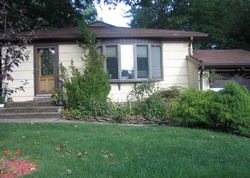 Pre-foreclosure in  WOODVALE AVE Staten Island, NY 10309