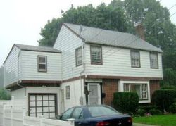 Pre-foreclosure Listing in WAGG AVE MALVERNE, NY 11565