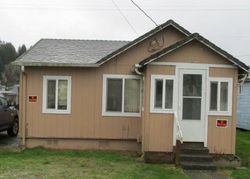 Pre-foreclosure in  LAUREL AVE Reedsport, OR 97467