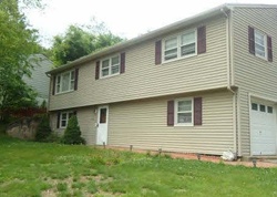  Dogwood Dr, Bridgeport CT