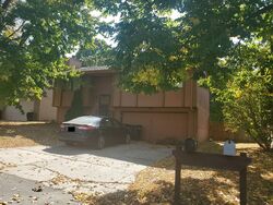 Pre-foreclosure in  POTTER PLZ Omaha, NE 68122