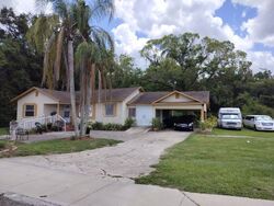 Pre-foreclosure in  E ALSOBROOK ST Plant City, FL 33563