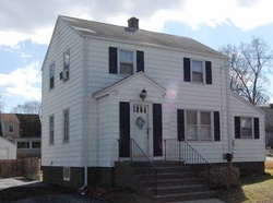Pre-foreclosure in  FREEMAN AVE Stratford, CT 06614