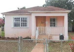  Nw 68th Ter, Miami FL