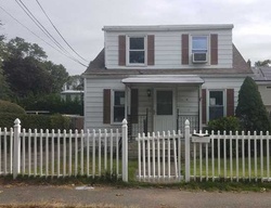 Pre-foreclosure Listing in RIVER ST SPOTSWOOD, NJ 08884