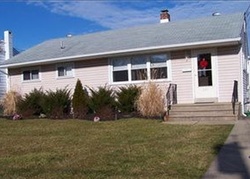 Pre-foreclosure Listing in BAILEY AVE MAPLE SHADE, NJ 08052