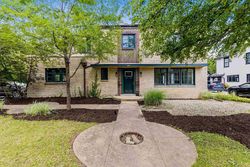 Pre-foreclosure in  CLINTON PL Rockford, IL 61103