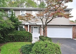 Pre-foreclosure in  VALLEY LN W Valley Stream, NY 11581