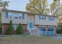 Pre-foreclosure Listing in LENCH RD EAST BRUNSWICK, NJ 08816