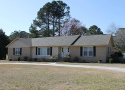 Pre-foreclosure Listing in COUNTRY CLUB RD DARLINGTON, SC 29532