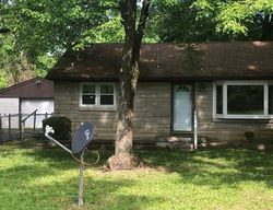 Pre-foreclosure in  ASHLAWN DR Louisville, KY 40272