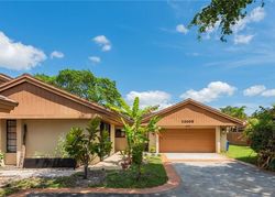 Pre-foreclosure in  NE 10TH PLACE WAY Miami, FL 33179