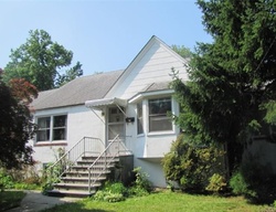 Pre-foreclosure Listing in S FORKLANDING RD MAPLE SHADE, NJ 08052