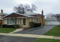 Pre-foreclosure Listing in W 107TH ST OAK LAWN, IL 60453