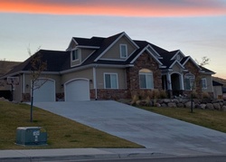 Pre-foreclosure Listing in S CEDAR MEADOW CIR HERRIMAN, UT 84096