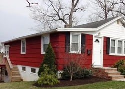 Pre-foreclosure in  WAYSIDE DR Keyport, NJ 07735