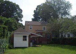 Pre-foreclosure Listing in BRIDGE ST MANCHESTER, CT 06040