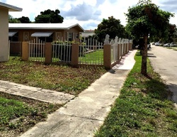 Pre-foreclosure in  CODY ST Hollywood, FL 33020