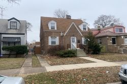 Pre-foreclosure in  W 124TH ST Chicago, IL 60628