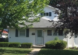 Pre-foreclosure Listing in W 87TH PL HOMETOWN, IL 60456
