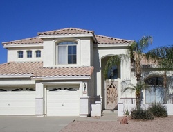 Pre-foreclosure in  W CANARY WAY Chandler, AZ 85286