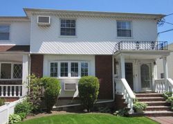 Pre-foreclosure Listing in 259TH ST ROSEDALE, NY 11422