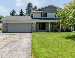 Pre-foreclosure Listing in GALE DR SUSSEX, WI 53089