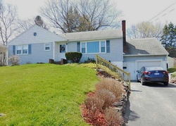 Pre-foreclosure in  MARIAN DR Syracuse, NY 13219