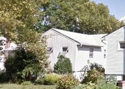 Pre-foreclosure Listing in KALMIA LN VALLEY STREAM, NY 11581