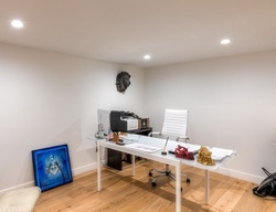 Pre-foreclosure in  SUNSHINE TER Studio City, CA 91604
