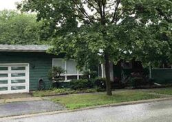 Pre-foreclosure in  BERNICE RD Lansing, IL 60438