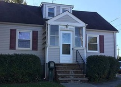 Pre-foreclosure Listing in CLINTON ST WOODBRIDGE, NJ 07095