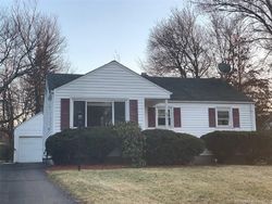 Pre-foreclosure Listing in DUDLEY RD WETHERSFIELD, CT 06109