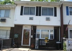 Pre-foreclosure in  ROOSEVELT DR West Haverstraw, NY 10993