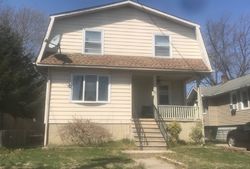 Pre-foreclosure Listing in THEODORE AVE MAPLE SHADE, NJ 08052